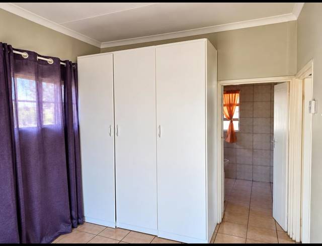 1 BEDROOM PROPERTY TO RENT IN LODEYKO